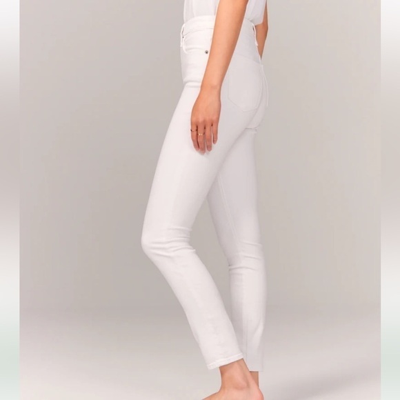 Abercrombie & Fitch Curve Love High Rise Super Skinny Ankle Jean - Picture 2 of 14